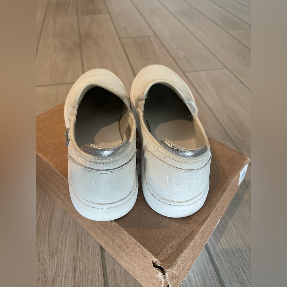 UGG Women’s Slip On Leather Sneakers - Picture 4 of 4